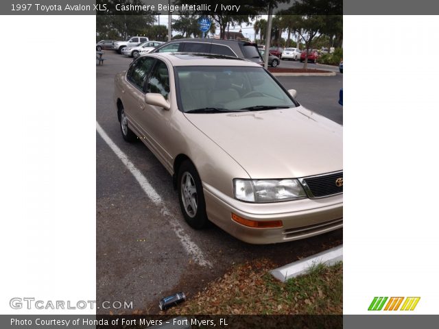 1997 Toyota Avalon XLS in Cashmere Beige Metallic