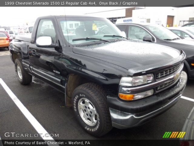 1999 Chevrolet Silverado 1500 LS Regular Cab 4x4 in Onyx Black