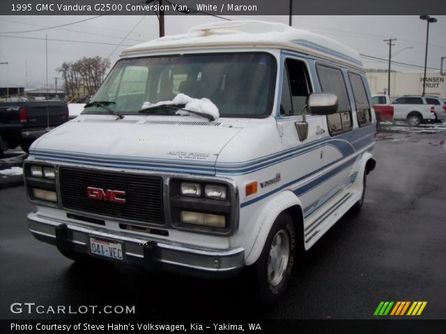 1995 GMC Vandura G2500 Conversion Van in White