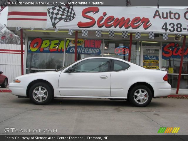 2004 Oldsmobile Alero GL1 Coupe in Arctic White