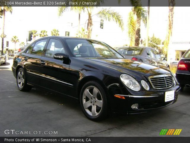 2004 Mercedes-Benz E 320 Sedan in Black