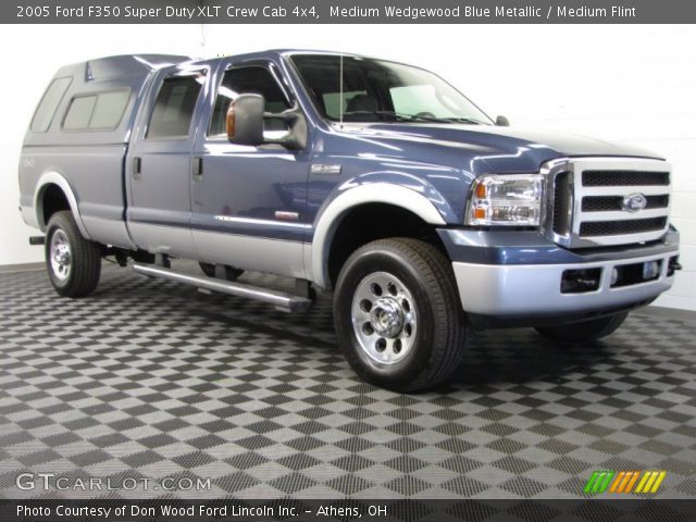 2005 Ford F350 Super Duty XLT Crew Cab 4x4 in Medium Wedgewood Blue Metallic