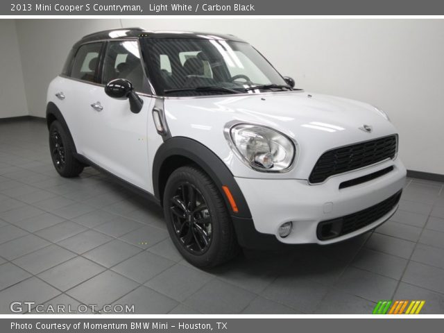 2013 Mini Cooper S Countryman in Light White