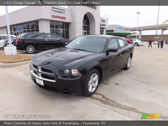 2013 Dodge Charger SE in Phantom Black Tri-Coat Pearl