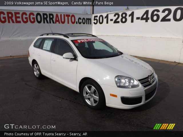 2009 Volkswagen Jetta SE SportWagen in Candy White