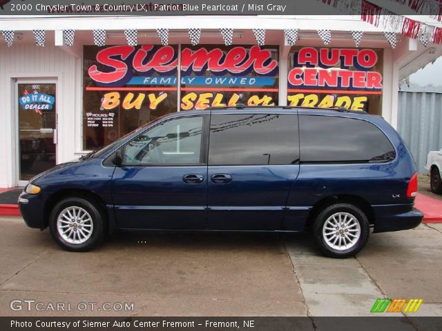 2000 Chrysler Town & Country LX in Patriot Blue Pearlcoat