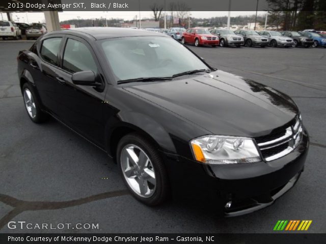 2013 Dodge Avenger SXT in Black