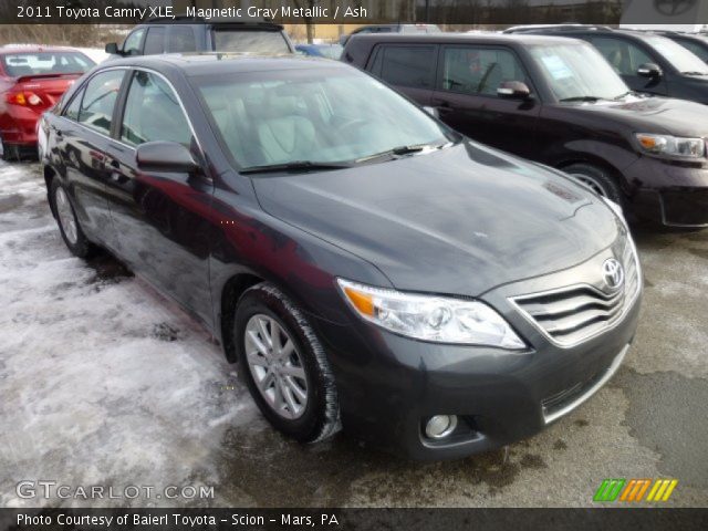 2011 Toyota Camry XLE in Magnetic Gray Metallic