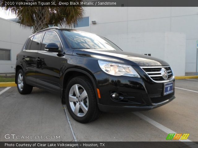 2010 Volkswagen Tiguan SE in Deep Black Metallic
