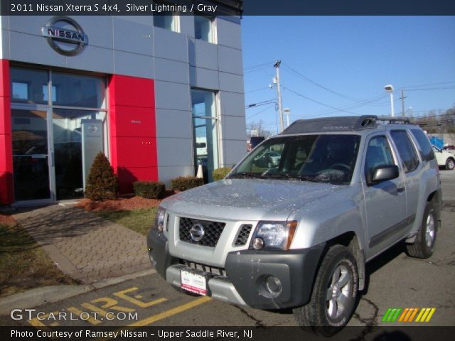 2011 Nissan Xterra S 4x4 in Silver Lightning