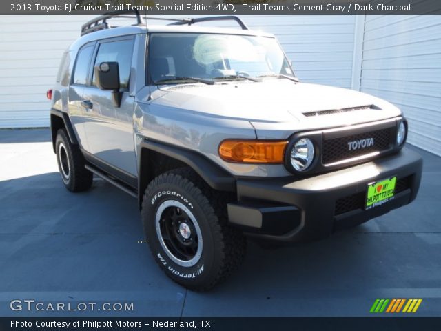 2013 Toyota FJ Cruiser Trail Teams Special Edition 4WD in Trail Teams Cement Gray