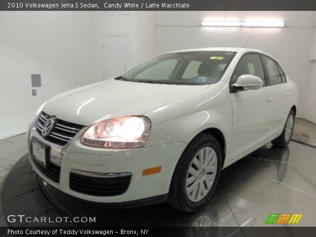 2010 Volkswagen Jetta S Sedan in Candy White