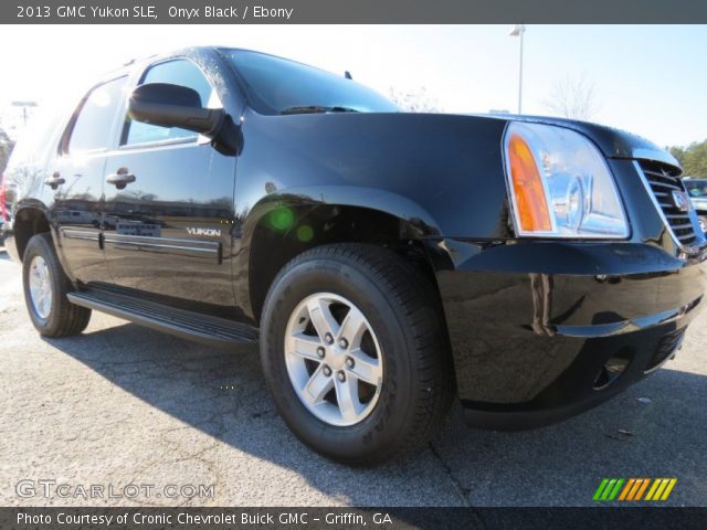 2013 GMC Yukon SLE in Onyx Black