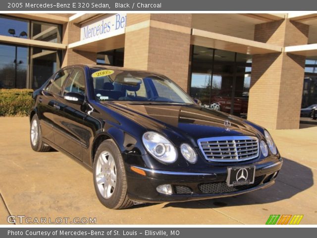 2005 Mercedes-Benz E 320 Sedan in Black
