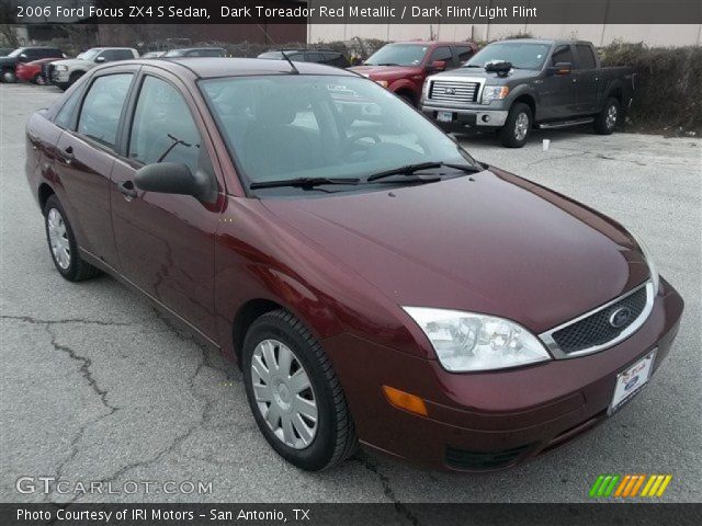2006 Ford Focus ZX4 S Sedan in Dark Toreador Red Metallic