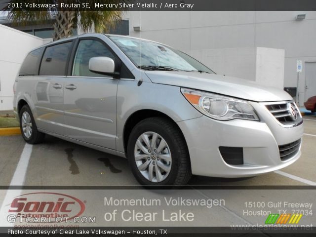 2012 Volkswagen Routan SE in Mercury Silver Metallic