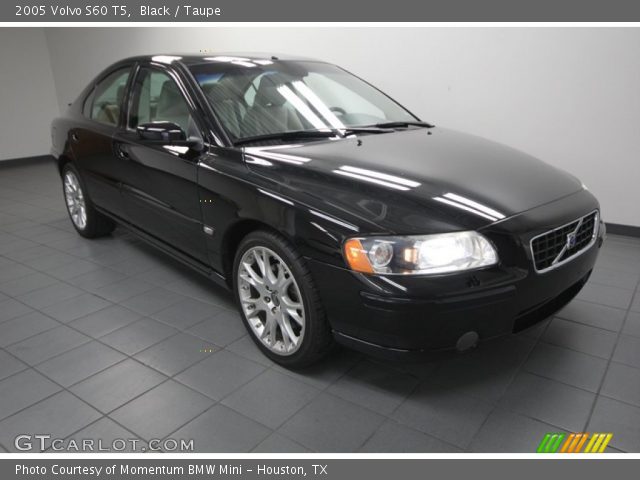 2005 Volvo S60 T5 in Black