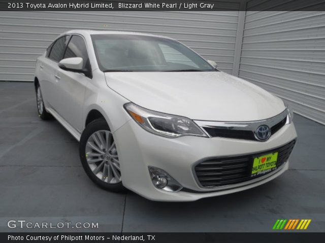 2013 Toyota Avalon Hybrid Limited in Blizzard White Pearl