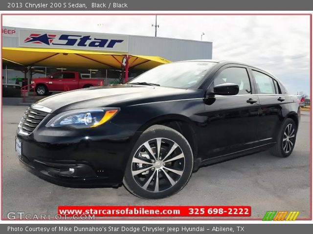 2013 Chrysler 200 S Sedan in Black