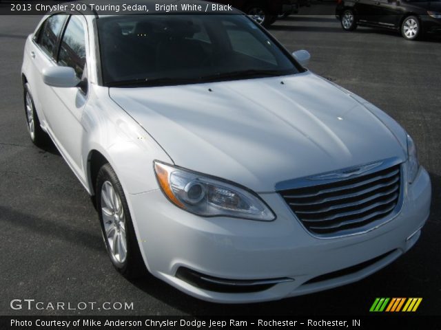2013 Chrysler 200 Touring Sedan in Bright White