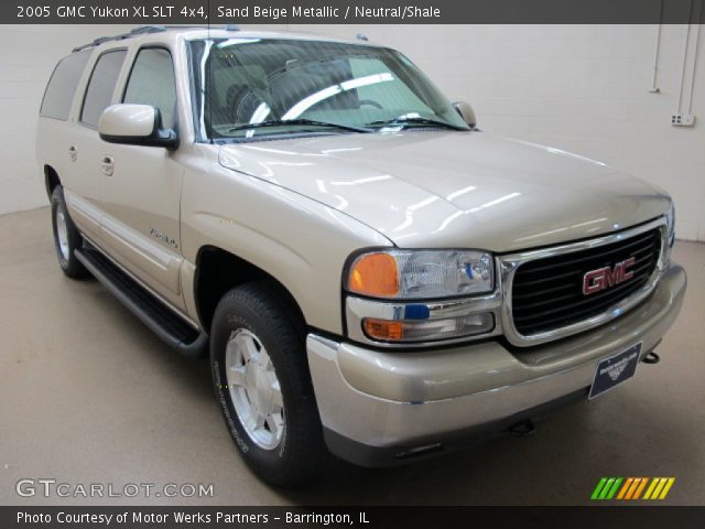 2005 GMC Yukon XL SLT 4x4 in Sand Beige Metallic