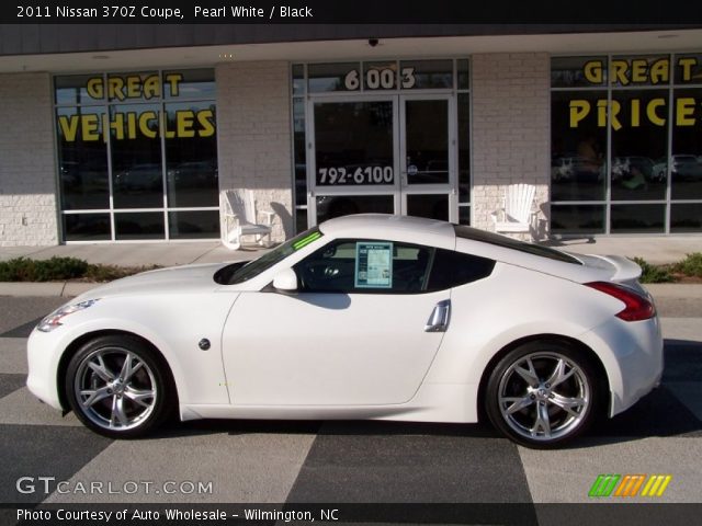 2011 Nissan 370Z Coupe in Pearl White