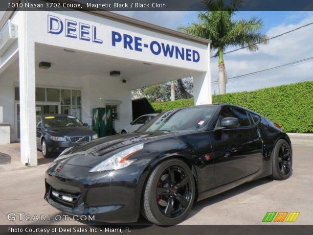 2010 Nissan 370Z Coupe in Magnetic Black