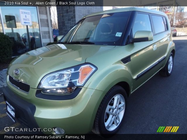 2010 Kia Soul + in Alien Green