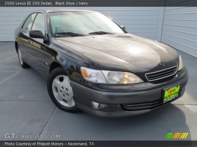2000 Lexus ES 300 Sedan in Black Onyx