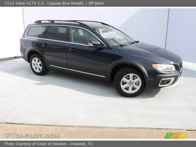 2013 Volvo XC70 3.2 in Caspian Blue Metallic