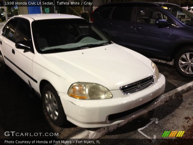 1998 Honda Civic LX Sedan in Taffeta White