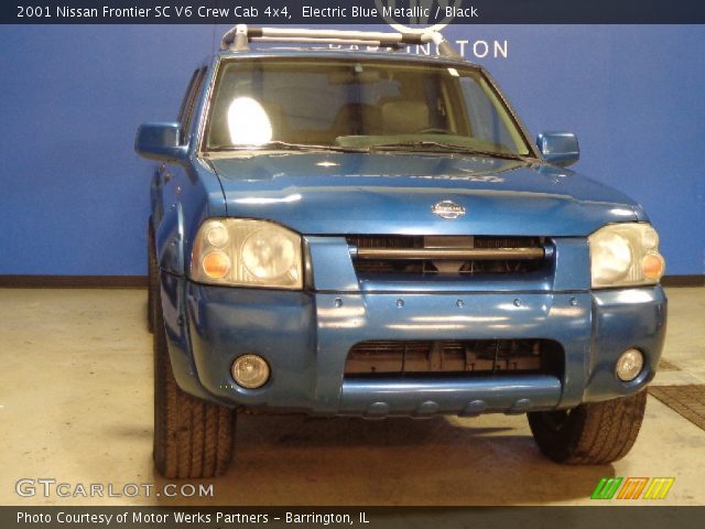 2001 Nissan Frontier SC V6 Crew Cab 4x4 in Electric Blue Metallic