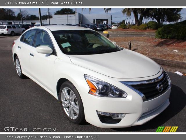 2013 Nissan Altima 3.5 S in Pearl White