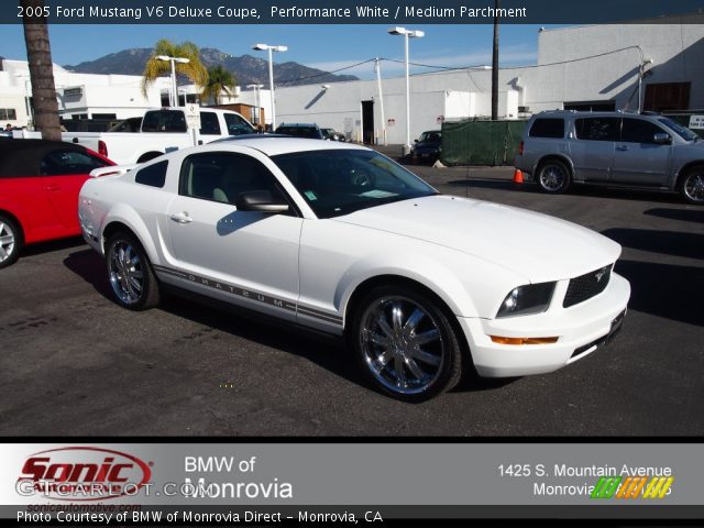 2005 Ford Mustang V6 Deluxe Coupe in Performance White