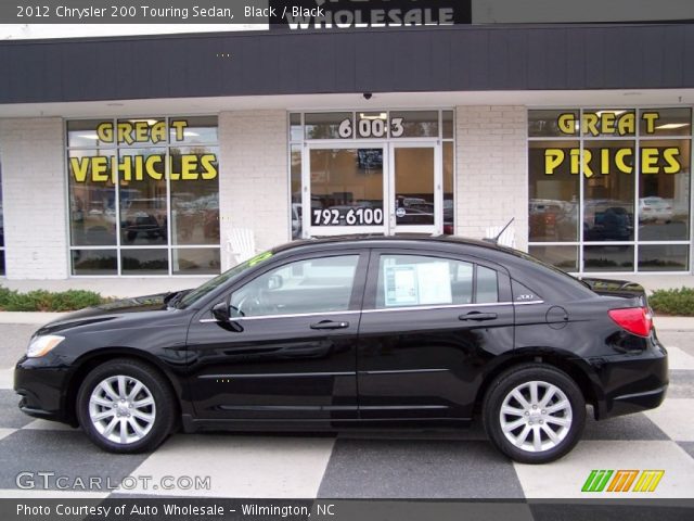 2012 Chrysler 200 Touring Sedan in Black