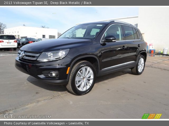 2013 Volkswagen Tiguan SE in Deep Black Metallic