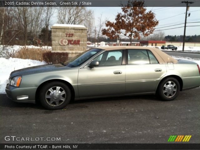 2005 Cadillac DeVille Sedan in Green Silk
