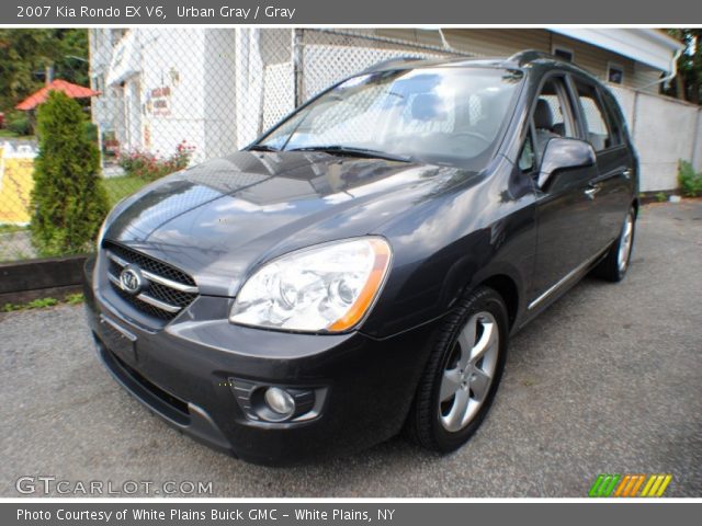 2007 Kia Rondo EX V6 in Urban Gray