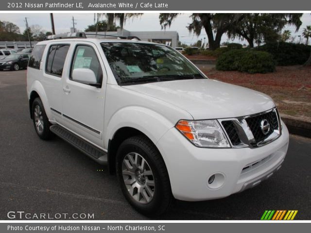 2012 Nissan Pathfinder LE in Avalanche White