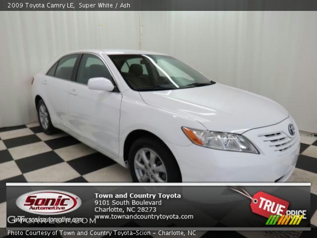2009 Toyota Camry LE in Super White