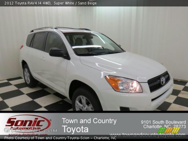 2012 Toyota RAV4 I4 4WD in Super White