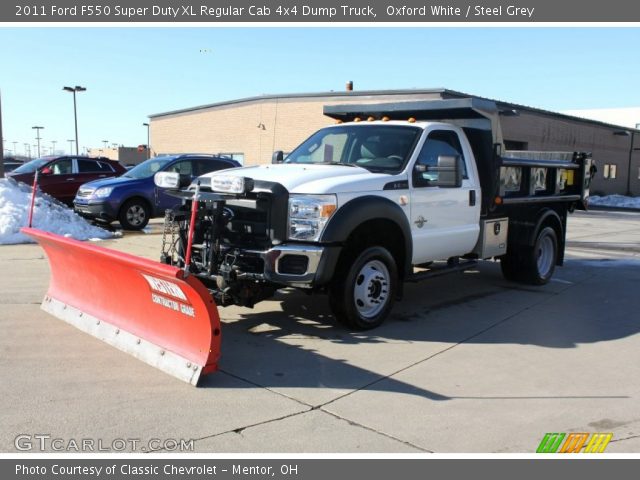 2011 Ford F550 Super Duty XL Regular Cab 4x4 Dump Truck in Oxford White