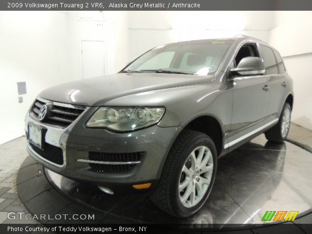 2009 Volkswagen Touareg 2 VR6 in Alaska Grey Metallic