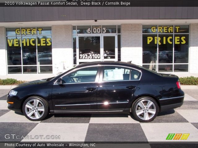 2010 Volkswagen Passat Komfort Sedan in Deep Black