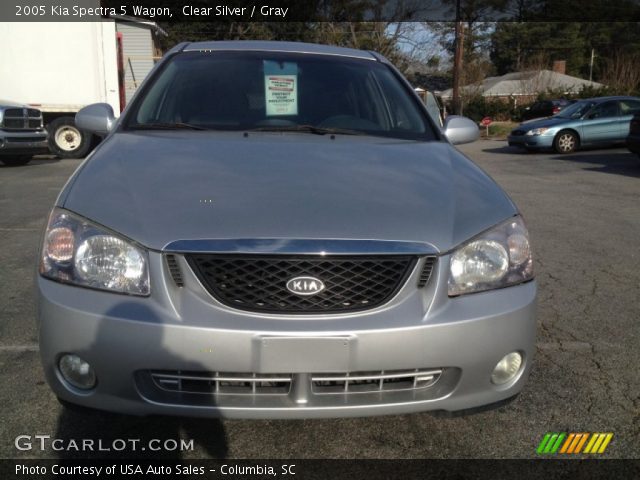 2005 Kia Spectra 5 Wagon in Clear Silver