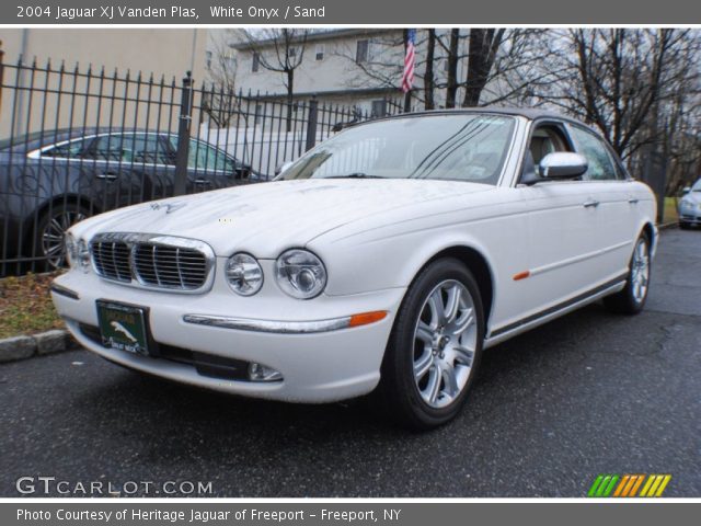 2004 Jaguar XJ Vanden Plas in White Onyx