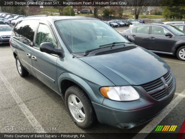 2005 Dodge Grand Caravan SXT in Magnesium Pearl
