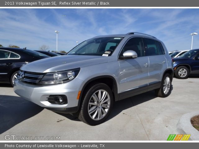 2013 Volkswagen Tiguan SE in Reflex Silver Metallic