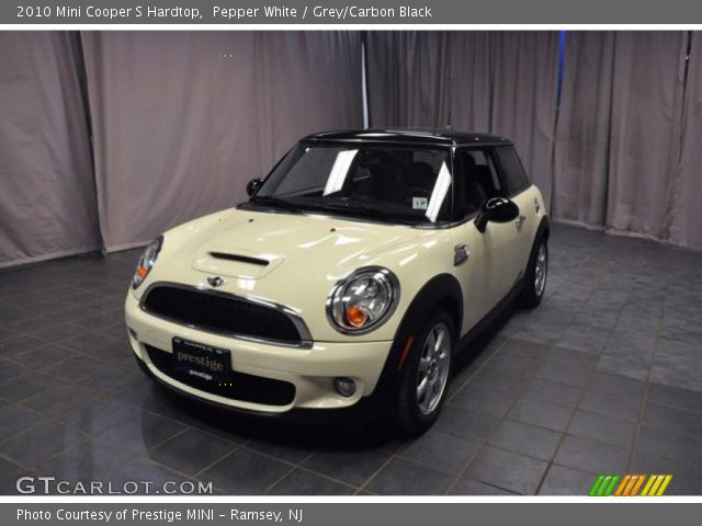 2010 Mini Cooper S Hardtop in Pepper White