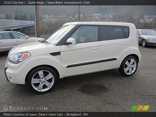 2010 Kia Soul ! in Dune Beige